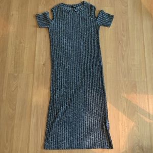 Midi length dress with shoulder cut-out